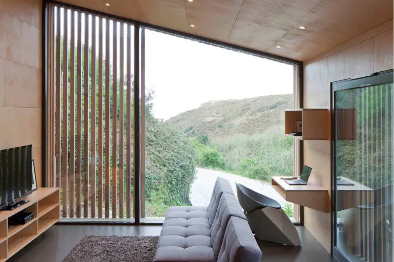 Home Offices With Wonderful Views (17)
