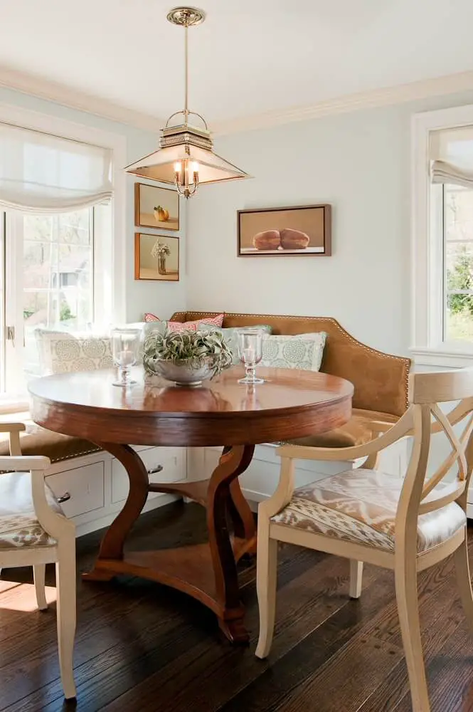 This Boston Breakfast Nook Designed By Su Casa Designs Includes A Custom Leather Banquette With Chrome Nailheads 